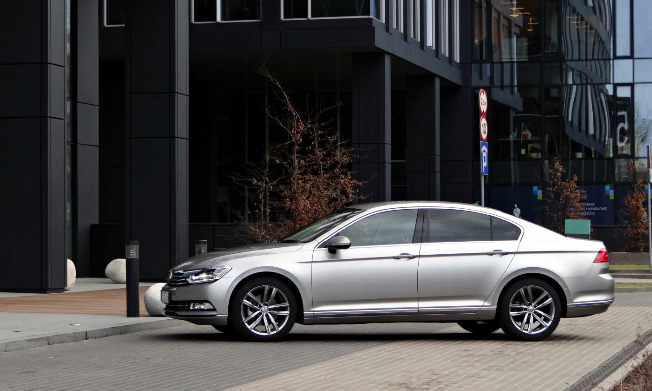 Volkswagen Passat Limousine B8 Highline 2.0 TDI DSG BlueMotion