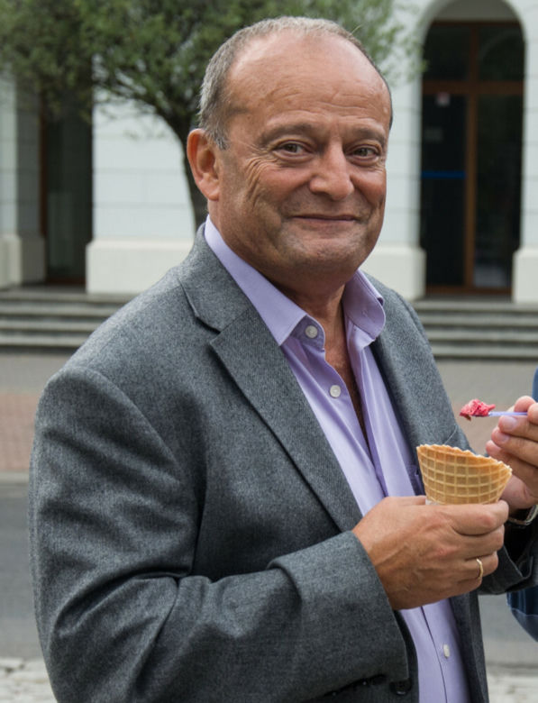 Riad Haidar z dziećmi