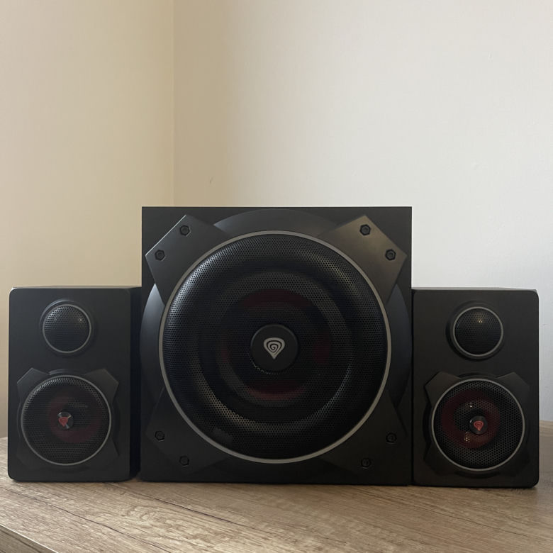 Genesis Helium 800 BT