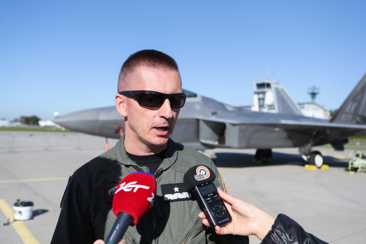 W Łasku odbywają się ćwiczenia sił powietrznych NATO. "Odpowiemy na każde wrogie działanie"