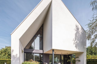 Architekci zdradzają, jakie elewacje cieszą się największą popularnością wśród Polaków. Domy jednorodzinne eksperymentują z materiałami. 