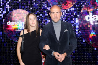 Zaskoczenie! Na widowni Tańca z gwiazdami pojawił się polityk KO! Towarzyszyła mu córka. Ależ ona wyrosła!