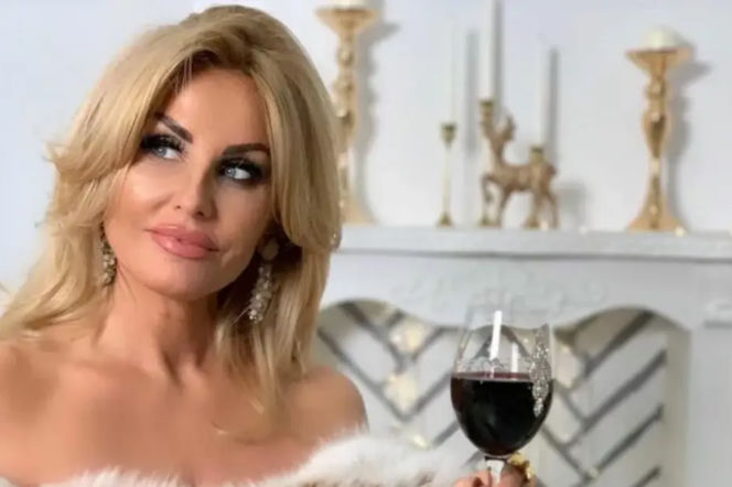 Na widok SEDESU VERSACE padliśmy! Tak mieszka Dagmara Kaźmierska [ZDJĘCIA]