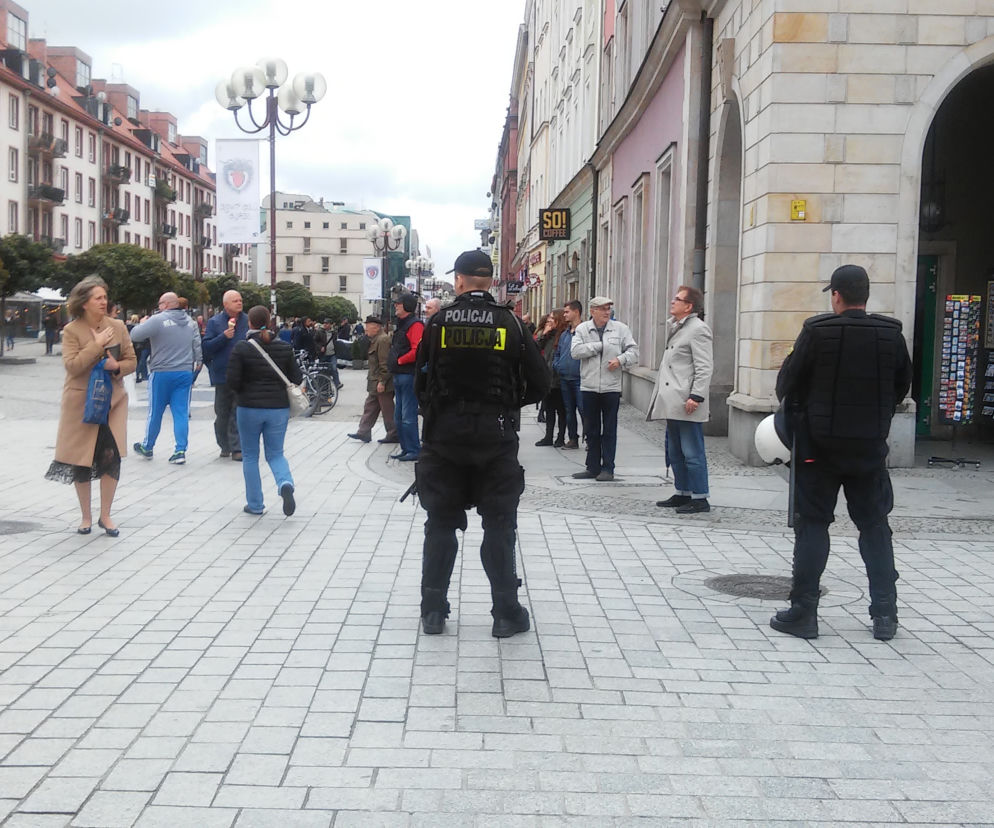 Złodzieje próbują się podszywać nawet pod policjantów (zdjęcie ilustracyjne)