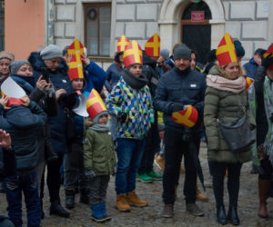 Setki Mikołajów w centrum miasta. Orszak św. Mikołaja w Lublinie