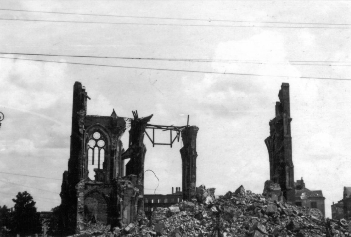 Powstaniec Zbigniew Grochowski: Fotografowałem powstanie i ruiny Warszawy