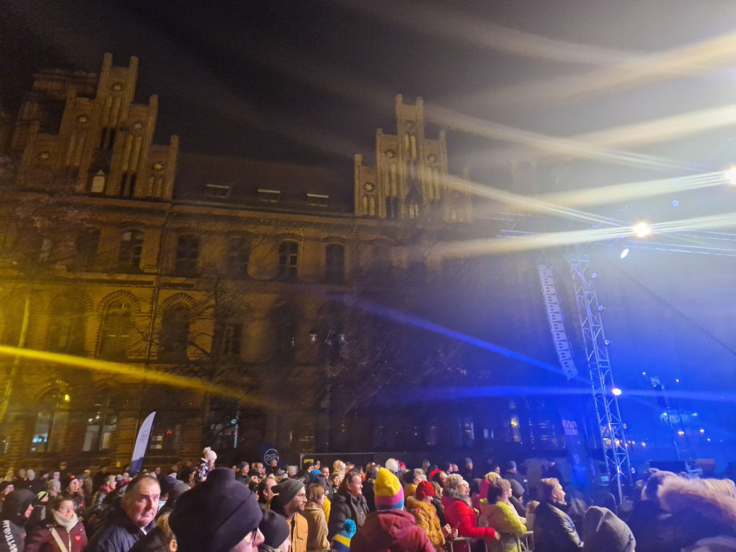 WOŚP 2025 w Toruniu. 33. Finał Wielkiej Orkiestry Świątecznej Pomocy - zdjęcia mieszkańców i gości ze starówki