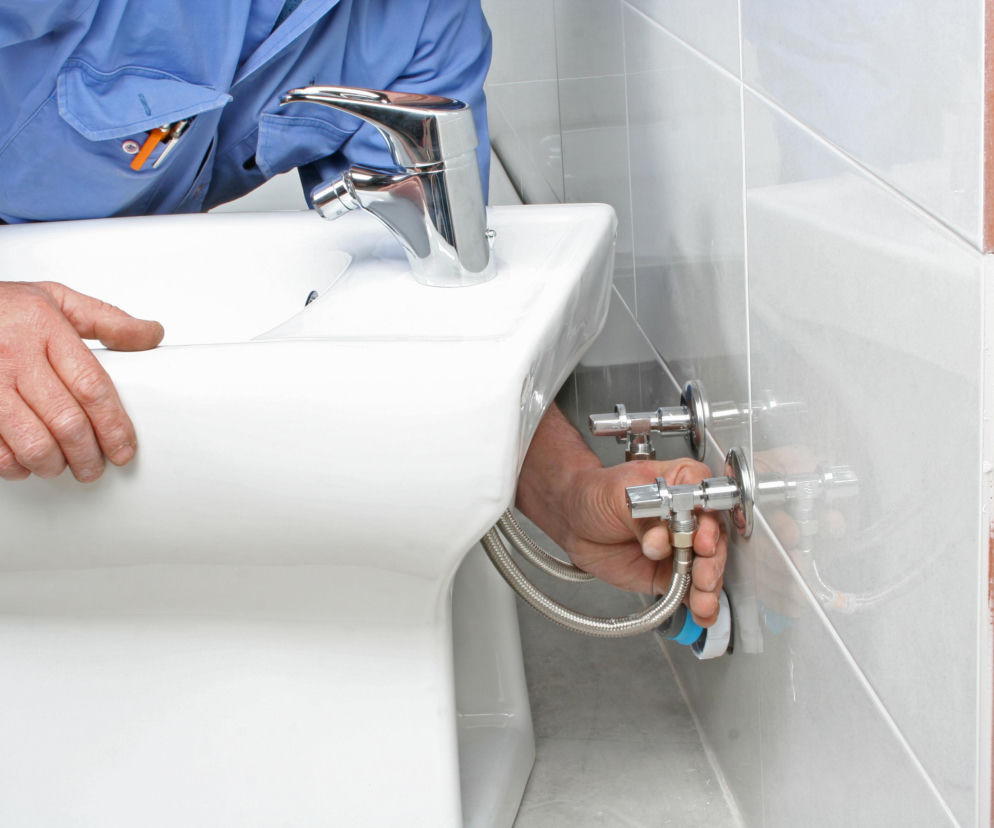 Remont bez niespodzianek? Te ceny białego montażu musisz znać