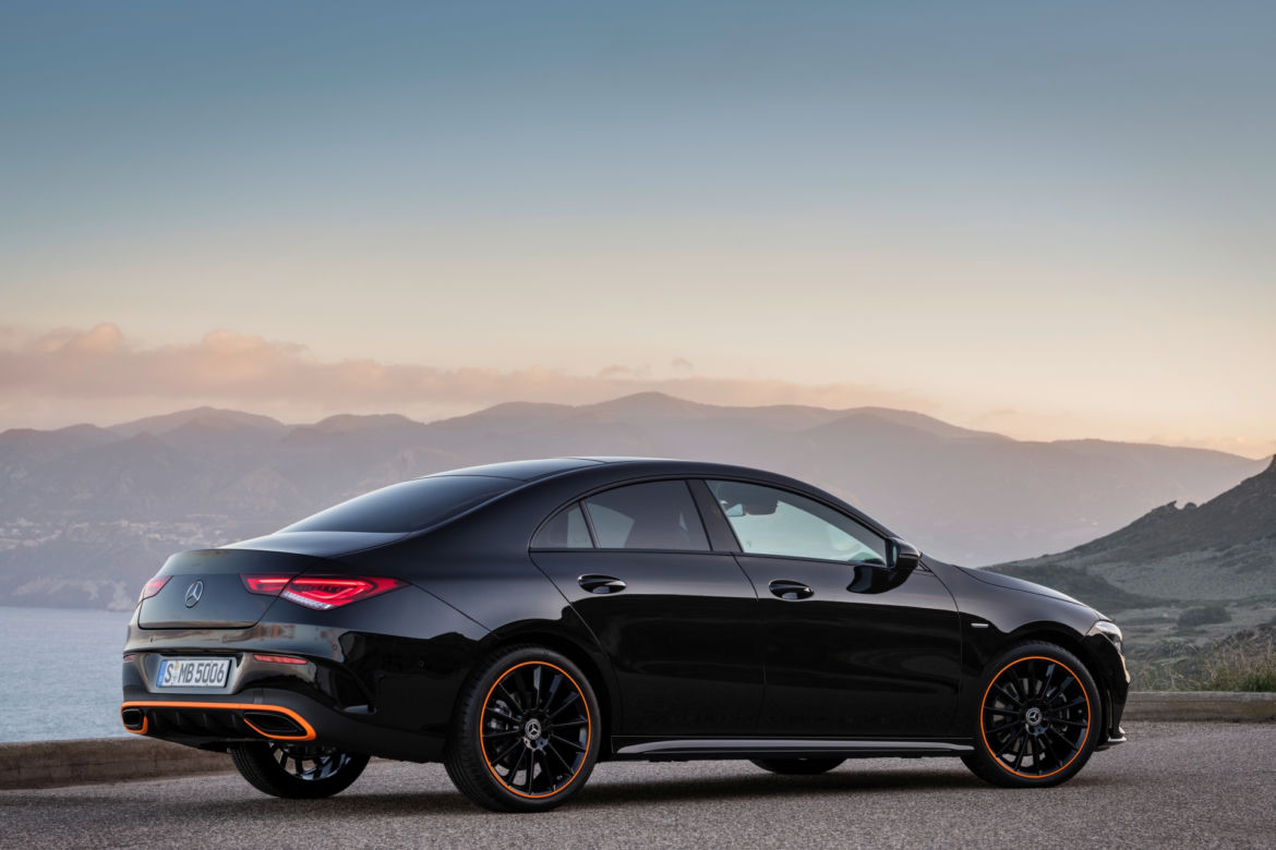 Mercedes-Benz CLA Coupe Edition Orange Art AMG Line