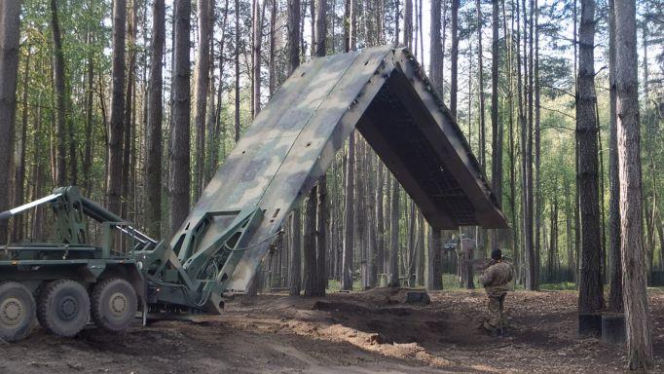 Kolejna Daglezja MS-20 odebrana. Wojsko polskie z nowym mostem towarzyszącym