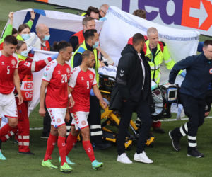 Mecz Dania - Finlandia przerwany! Piłkarz Christian Eriksen stracił przytomność