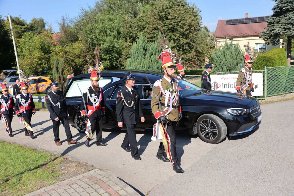 Pogrzeb księdza Stanisława w Grzęsce