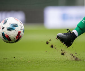 Ekstraklasa piłkarska – Lech dogonił lidera. Jakie problemy trapią Jagiellonię?