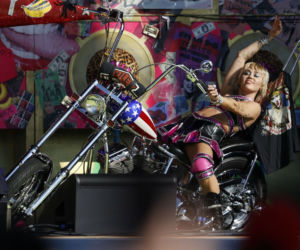 Miley Cyrus na Super Bowl 2021