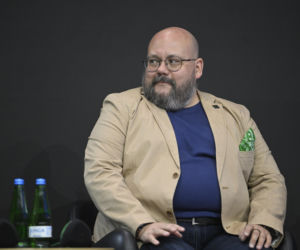 Warszawskie Targi Obronne. Scena Biała. Fake newsy. Czy można z nimi wygrać