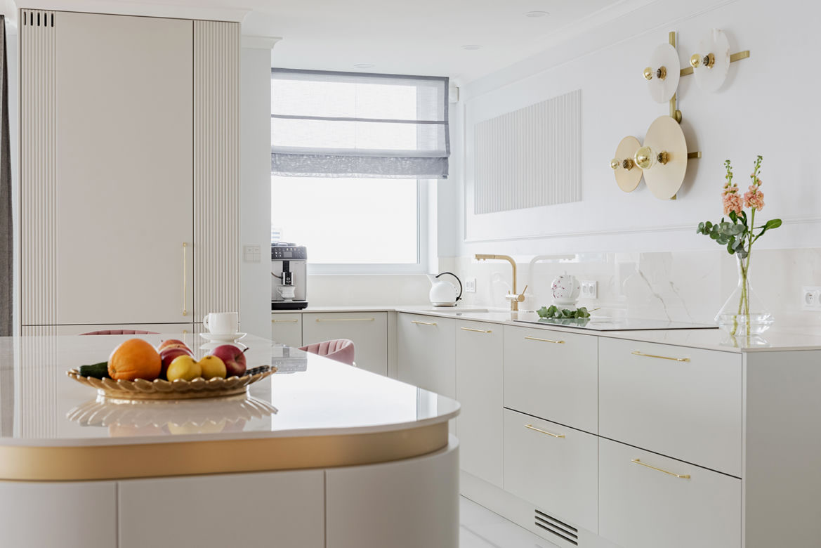 Przestronny apartament z Warszawą w tle
