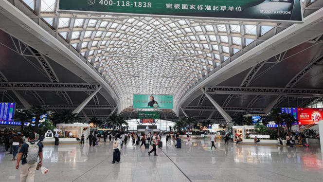 Polak wsiadł do pociągu w Chinach. Kiedy porównał czas podróży z Polską, nie dowierzał