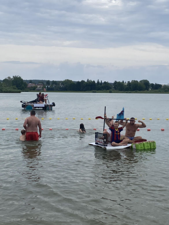 Kraśnickie Mistrzostwa w Pływaniu na Byle Czym