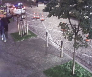 Rozpoznajecie tych mężczyzn? Szuka ich policja ze Śródmieścia [ZDJĘCIA]