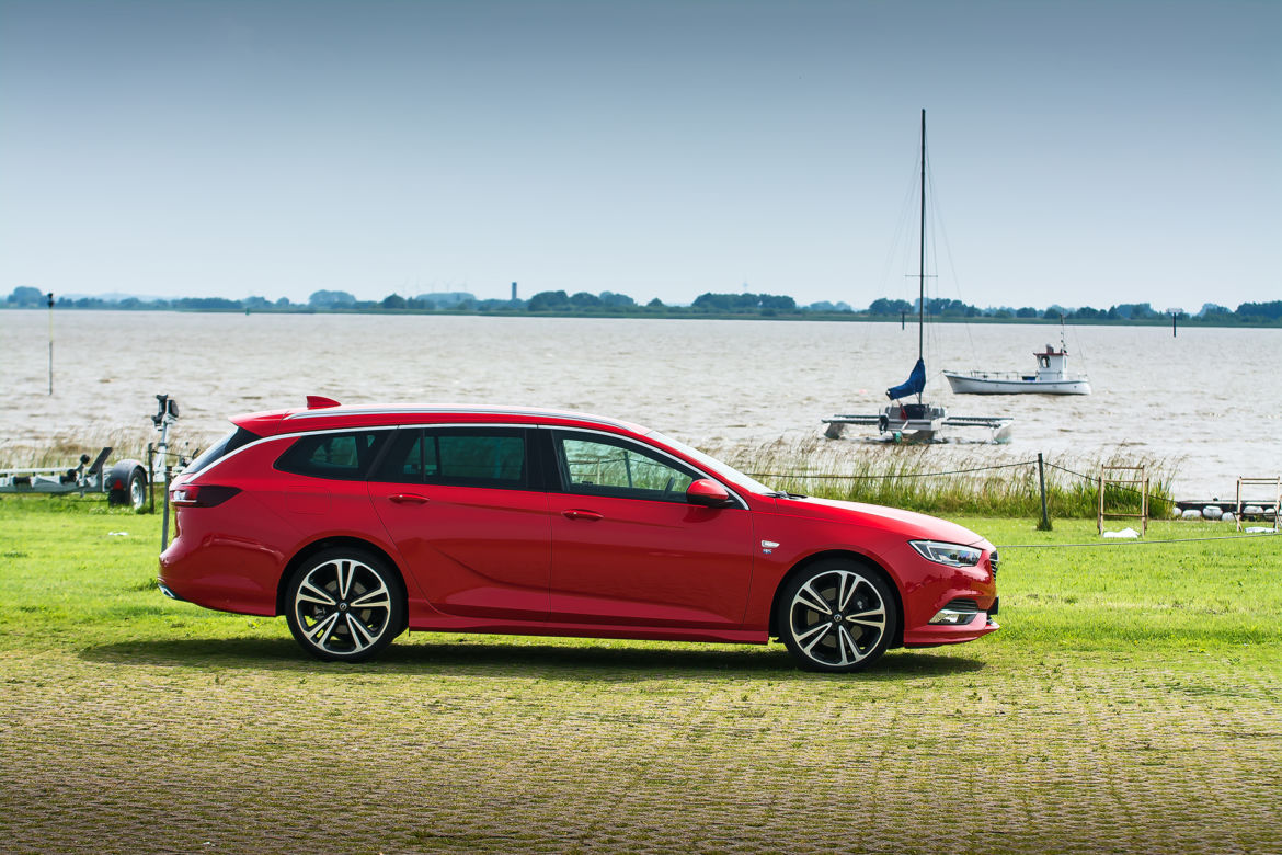 Opel Insignia Sports Tourer OPC Line 2.0 Turbo 260 KM AWD AT