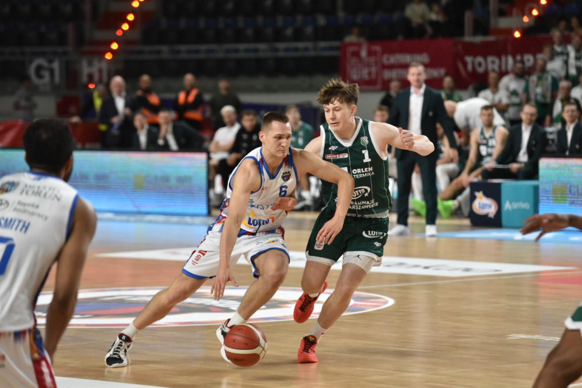 Arriva Lotto Twarde Pierniki Toruń - Legia Warszawa, zdjęcia kibiców i zawodników z meczu Orlen Basket Ligi
