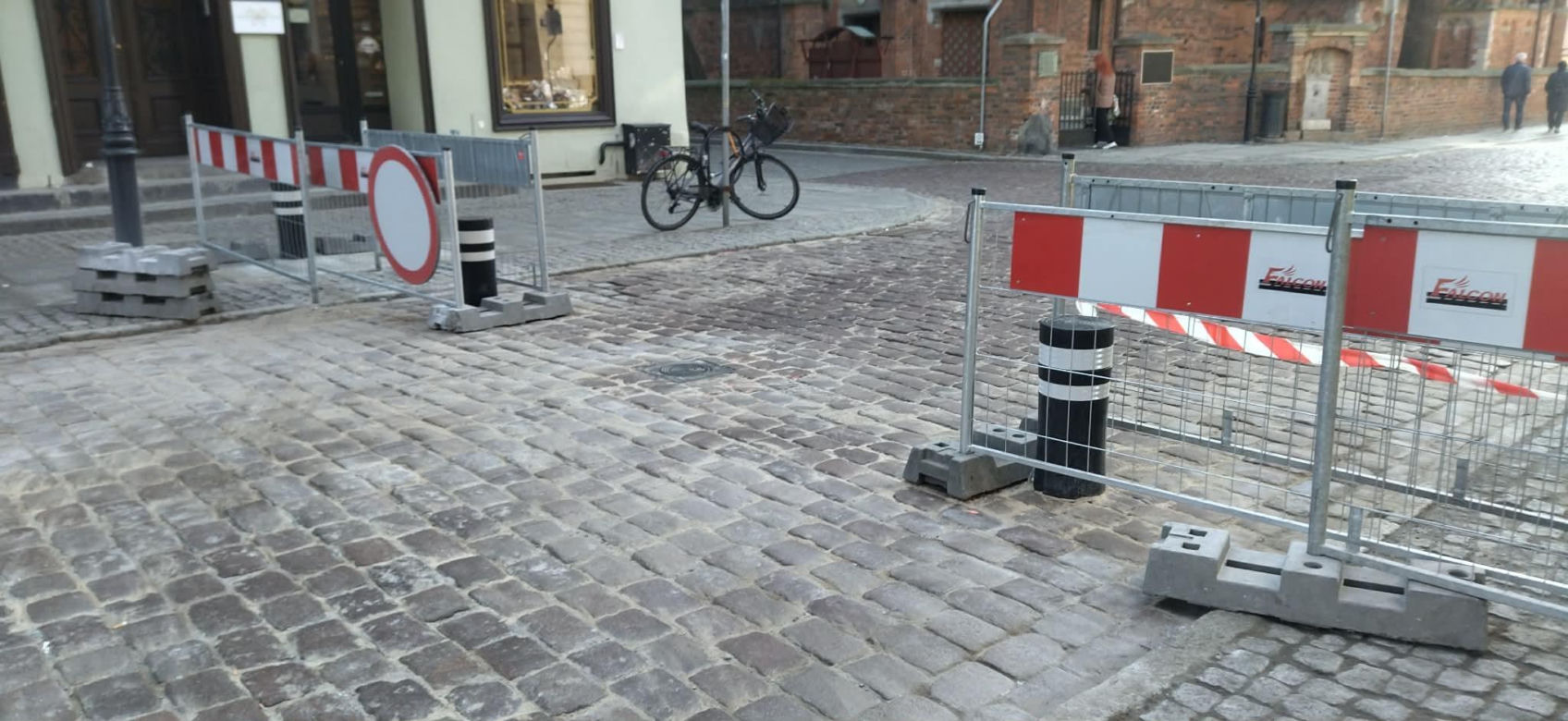 Zakazy i ograniczenia na toruńskiej starówce. Taksówkarze mają problem