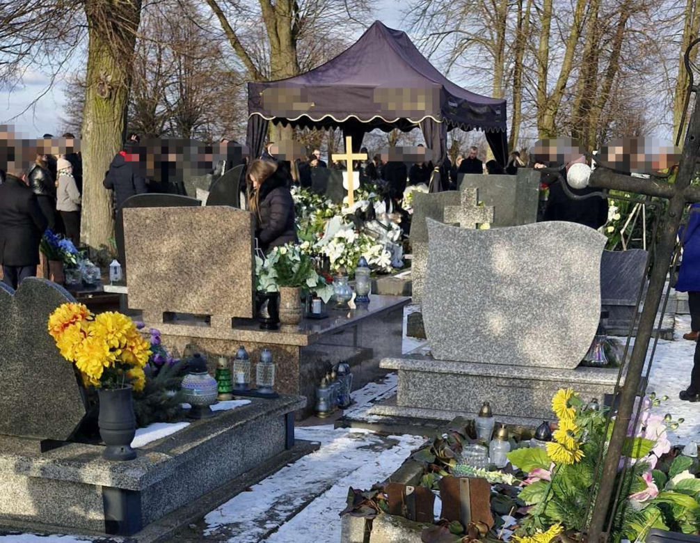 Pogrzeb 26-letniej Katarzyny, która zginęła w wypadku w Choceniu. Kobieta była w ciąży