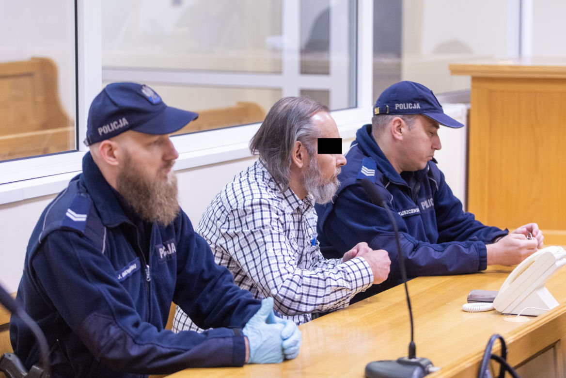 Prokuratura oskarża go o zabójstwo Aleksandry i Oliwii. "Zabójca z działek" nie okazywał żadnych emocji 