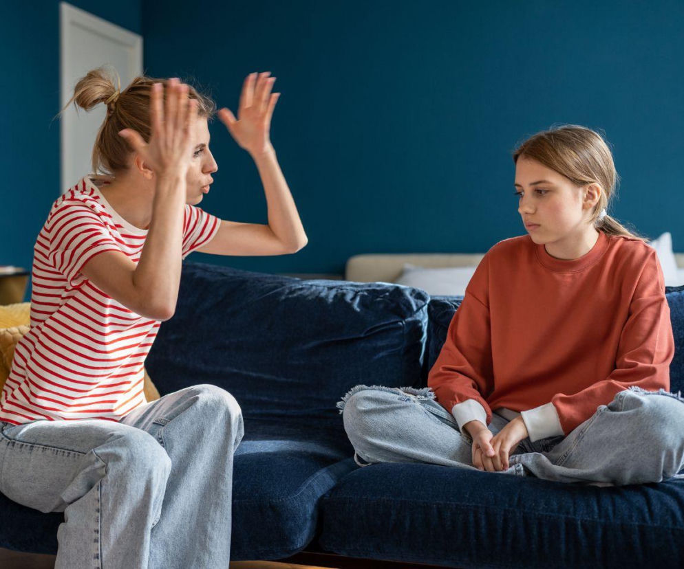 W domu to ty jesteś „złym policjantem”? Tak możesz zaszkodzić dziecku