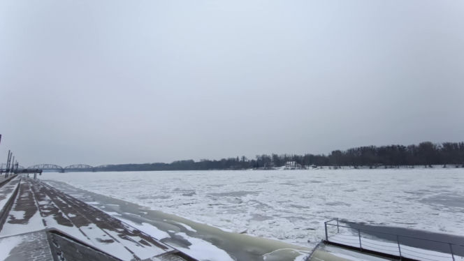 W Toruniu zamarzła Wisła