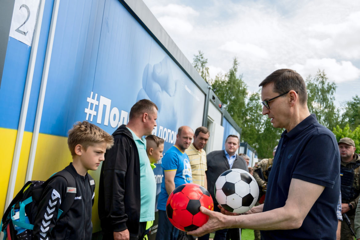 Premier Morawiecki otworzył miasteczka kontenerowe w Ukrainie.