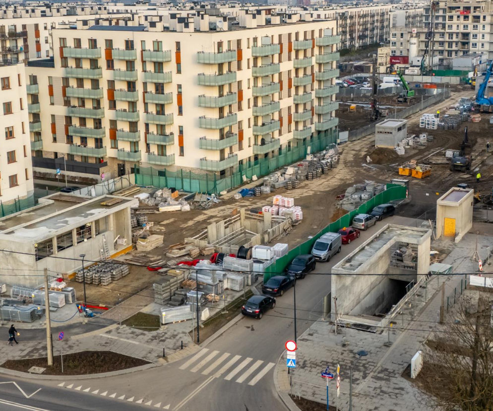 Zobacz postępy budowy 2. linii metra M2 na Bemowie. „Zajezdnia” dopiero w 2027?