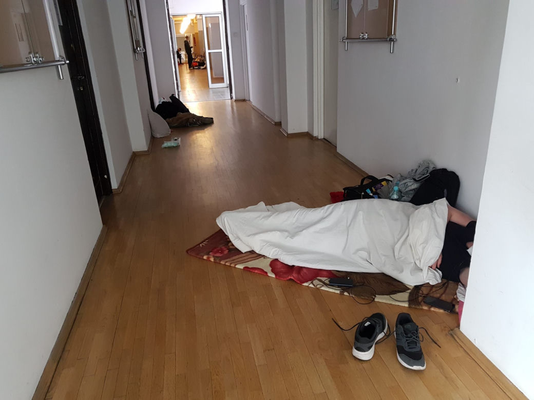 Strażacy uwięzieni na kwarantannie