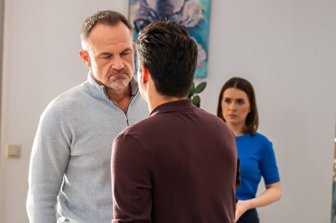 "Pierwsza miłość", odcinek 4166: Bolesław zleca Darkowi pozbycie się Borysa, nie wiedząc, że ich rozmowa jest nagrywana