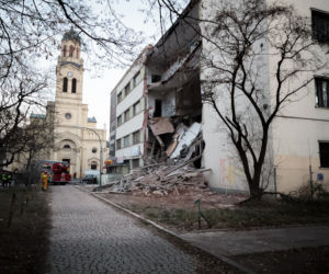 Zawaliła się ściana kamienicy przy Sienkiewicza 47 w Łodzi