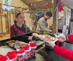 Przewodnik po najsmaczniejszych jarmarkach w Polsce. Tu zjesz prawdziwe smakołyki!