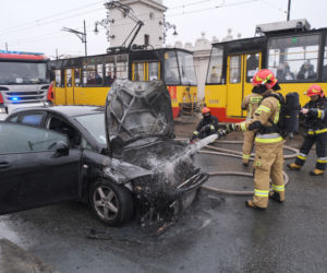 Pożar auta na moście poniatowskiego