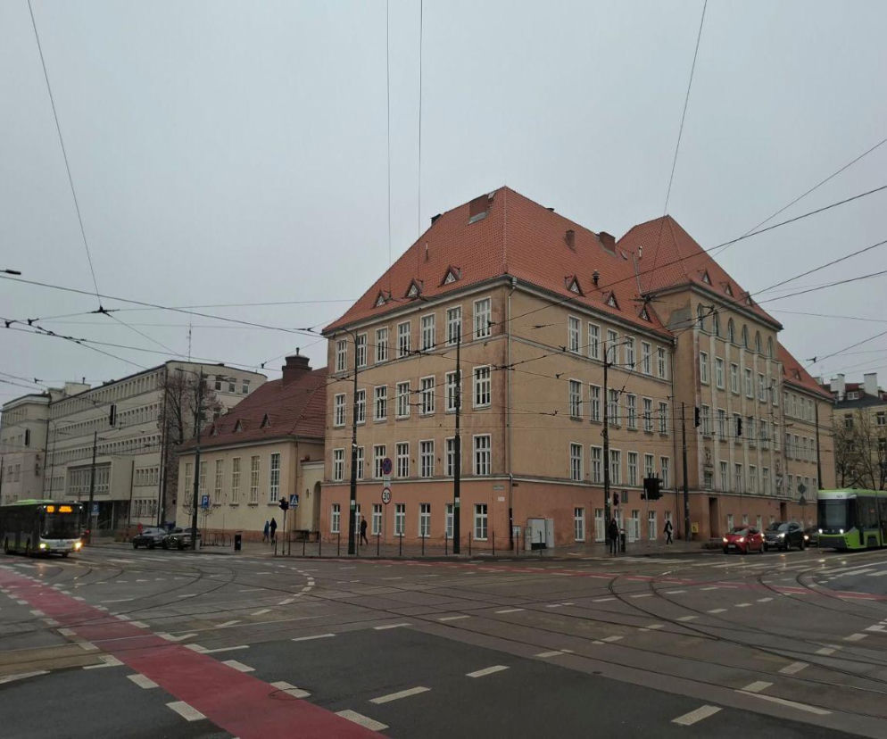 Skandal w szkole podstawowej. Uczeń dusił nauczycielkę. Szokujące kulisy zdarzenia!