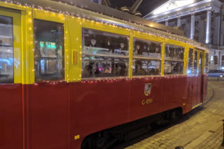 Finał świątecznej zbiórki żywności MPK Wrocław. Przed Operą stanie zabytkowy tramwaj
