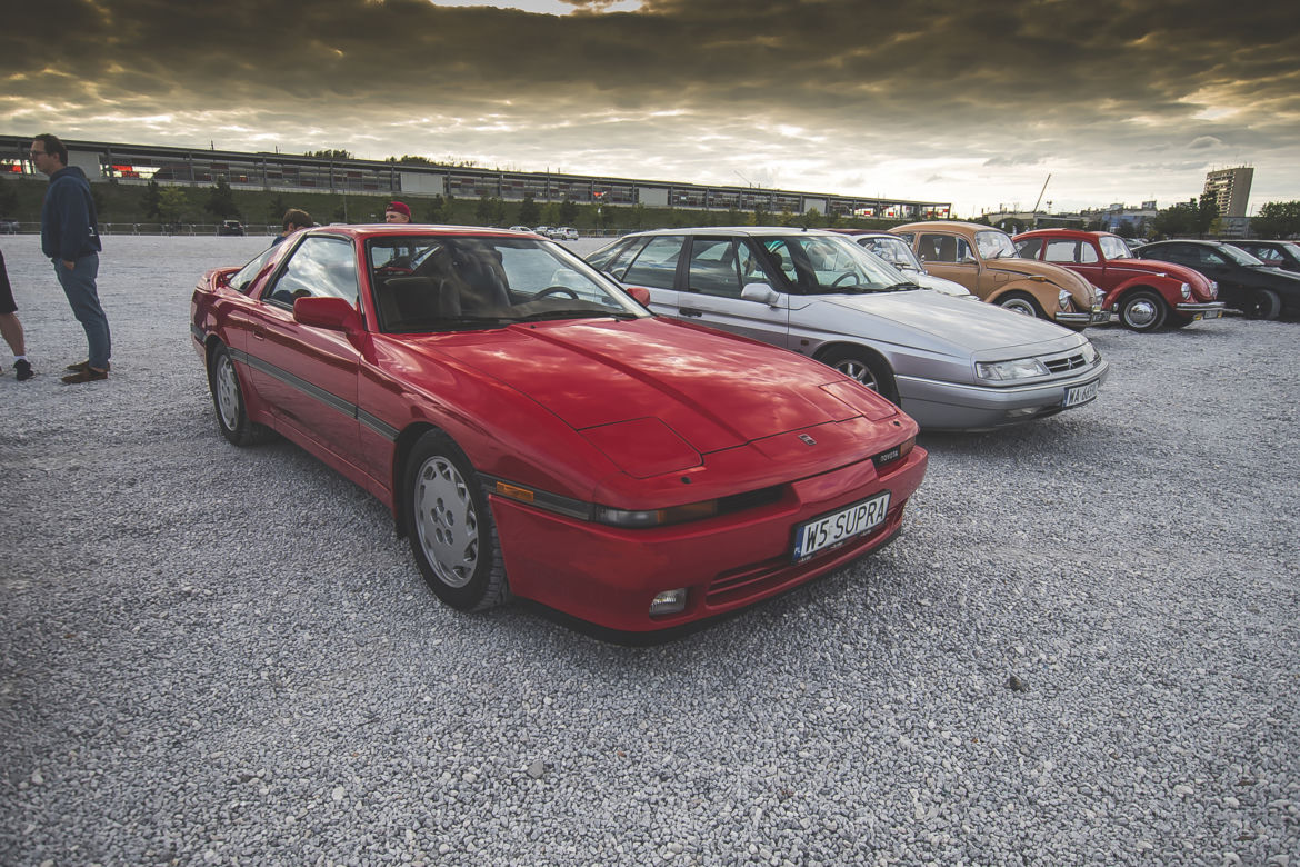 Spotkanie Youngtimer Warsaw pod PGE Narodowym