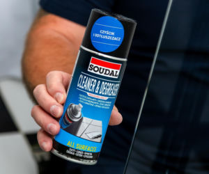 Jak poprawnie usunąć starą fugę i silikon oraz nałożyć nowy? Murator Remontuje