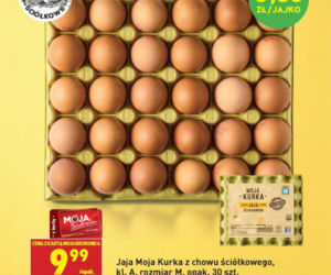 Biedronka -  MEGA promocje od 3.12. Jabłka za pół ceny, tanie mięso i sery, świąteczne słodycze za darmo!
