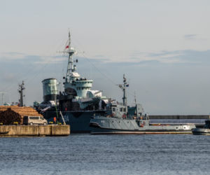ORP Błyskawica opuściła swoje miejsce przy nabrzeżu w Gdyni