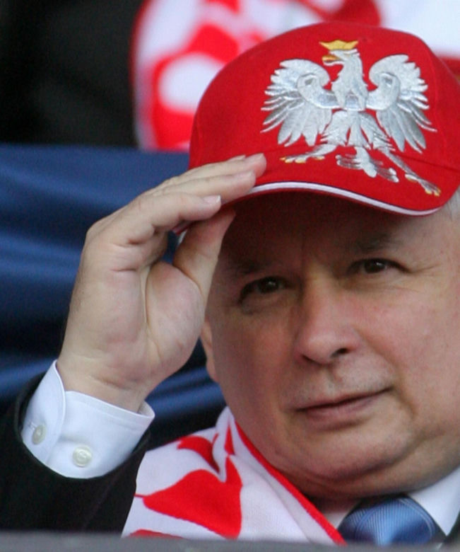 Lech Kaczyński i Jarosław Kaczyński na sportowych zdjęciach