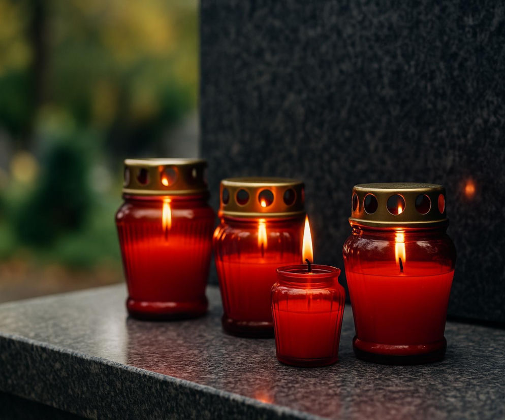 Rozsyp wokół knota znicza. Lampion będzie palił się przez wiele godzin