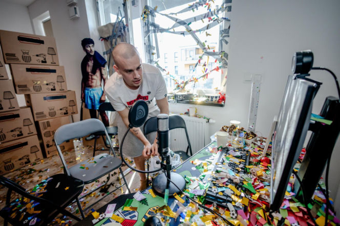 Były lokator mieszkania Łatwoganga ujawnia. Padło szokujące pytanie!