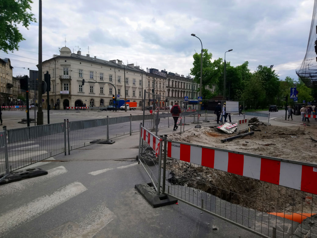 Kraków: Zobacz jak postępują prace przy przebudowie ulicy Krakowskiej