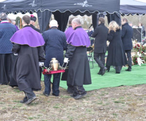 Tadeusz Rydzyk na pogrzebie wybitnego tenora pod Bydgoszczą