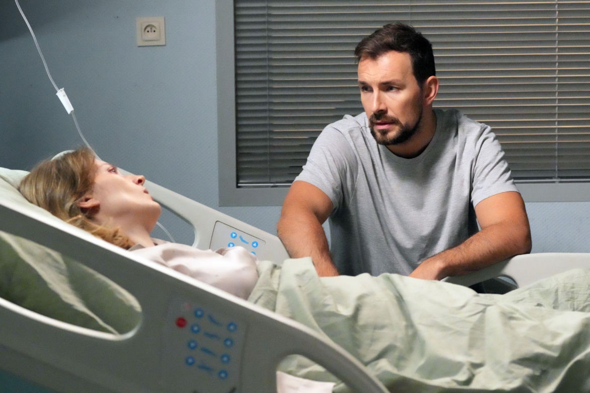 Barwy szczęścia odc. 3377. Renata (Anna Mrozowska), Marcin Kodur (Oskar Stoczyński)