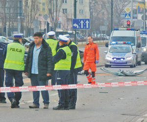 Arabska limuzyna zmiotła ojca z dzieckiem